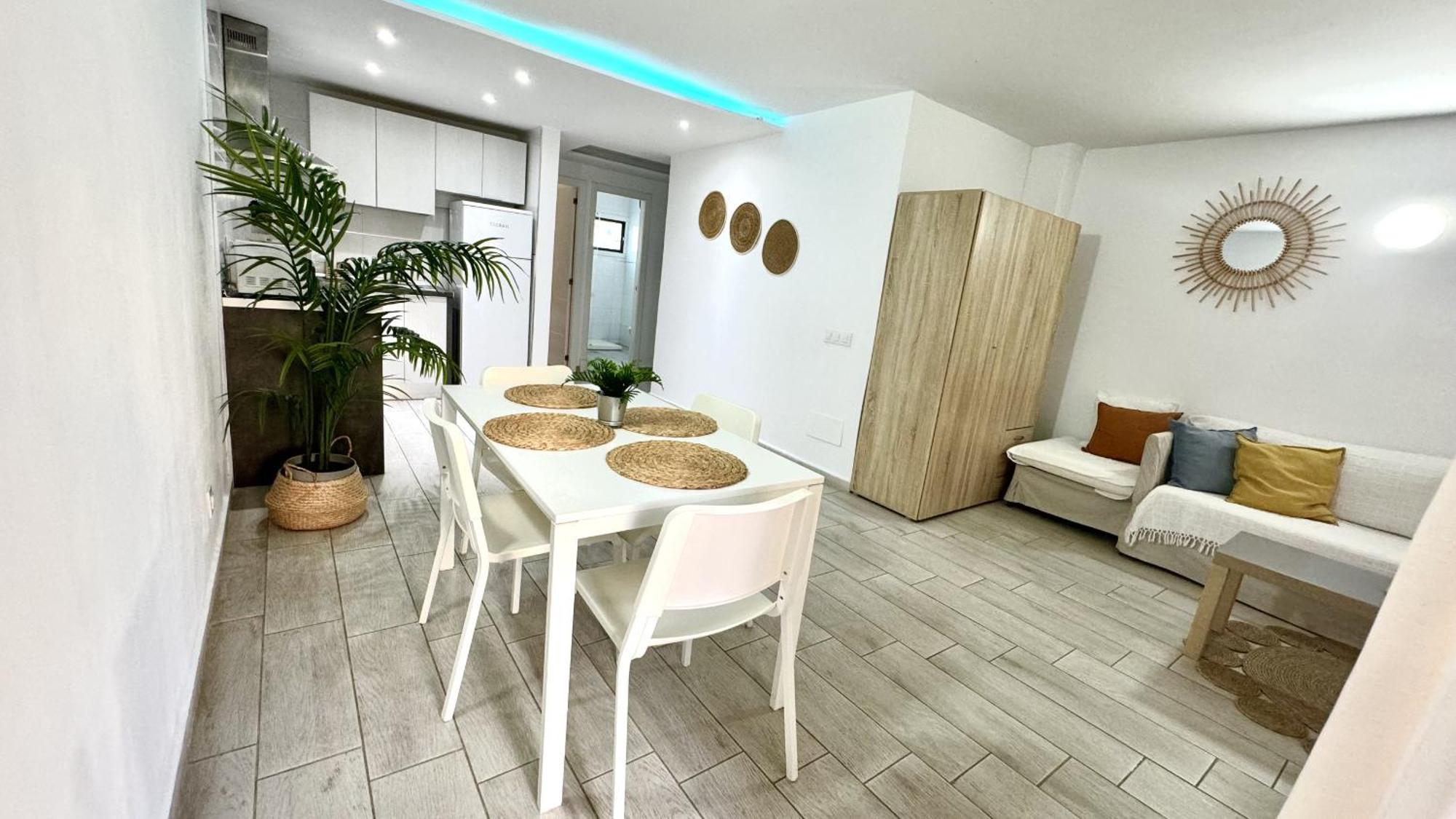 דירות לוס כריסטיאנוס Sur Y Sol Junto Al Mar By Deihu Experiences מראה חיצוני תמונה